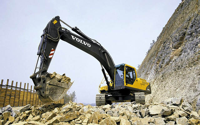 VOLVO 290